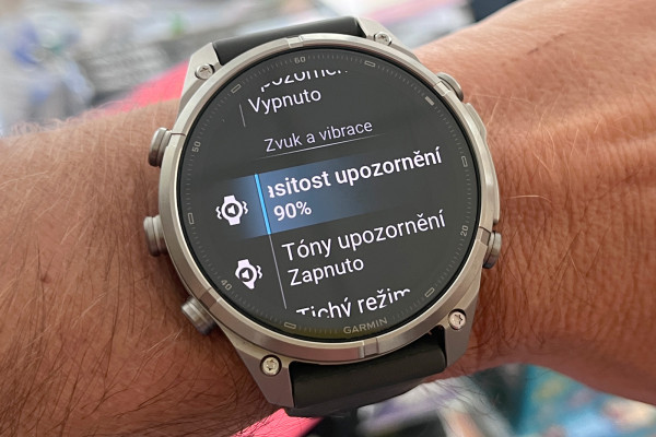 Nastavení hlasitosti na F9 Pro